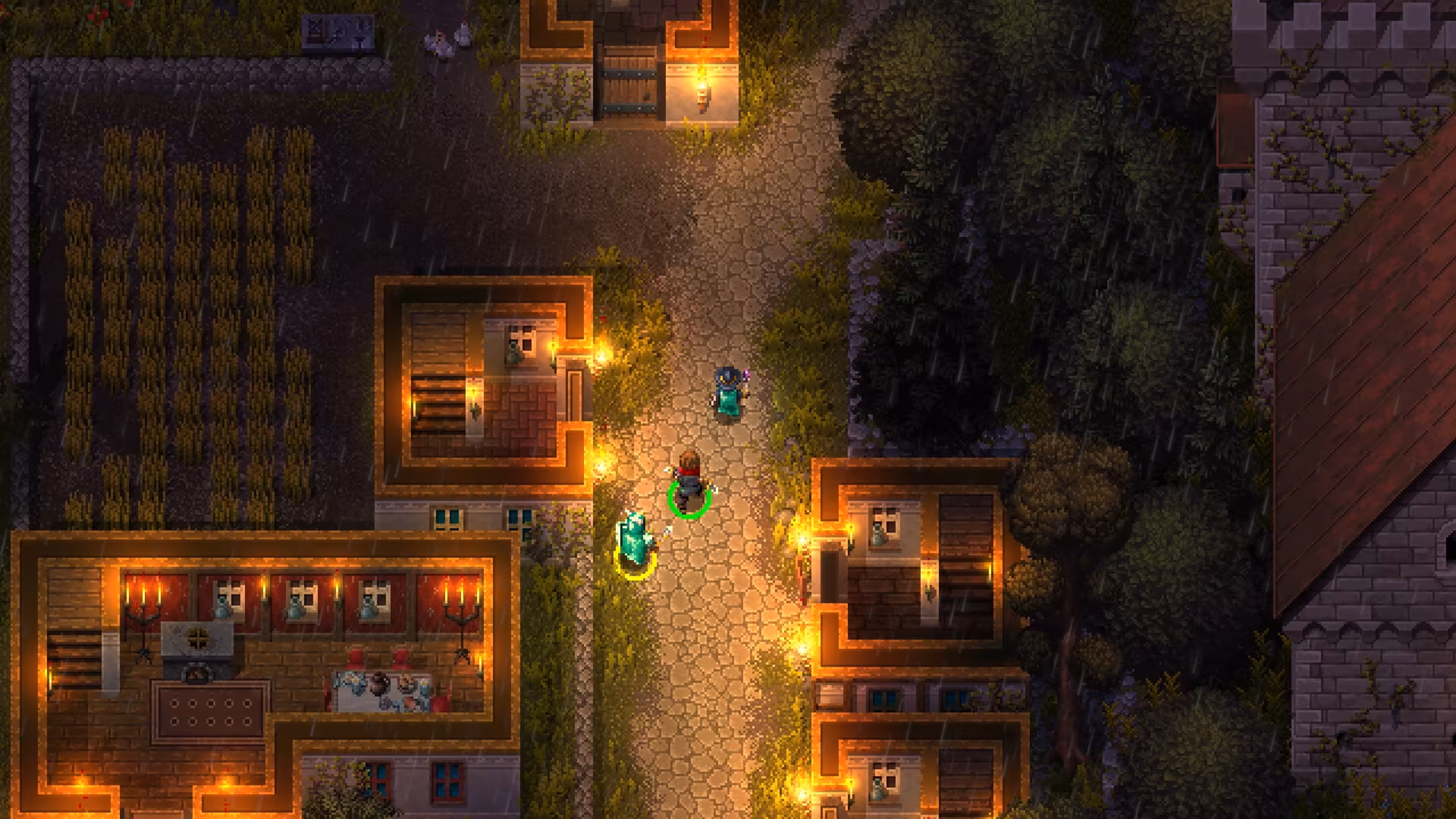 Captura de tela isométrica do jogo Hammerwatch II, mostrando uma rua de paralelepípedos iluminada por tochas entre edifícios de estilo medieval sob chuva, com dois personagens controlados pelo jogador no caminho. Um aliado controlado pelo computador é visível, com uma aura verde.